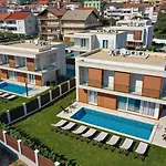 Sheley With Private Heated Pool-split
