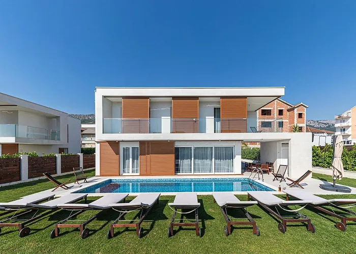 Vila Sheley With Private Heated Pool-split