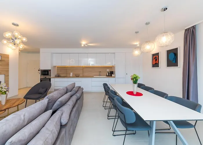 Sheley With Private Heated Pool-split *