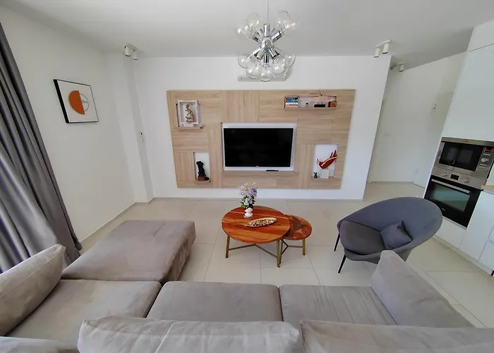 Sheley With Private Heated Pool-split Vila Kaštela