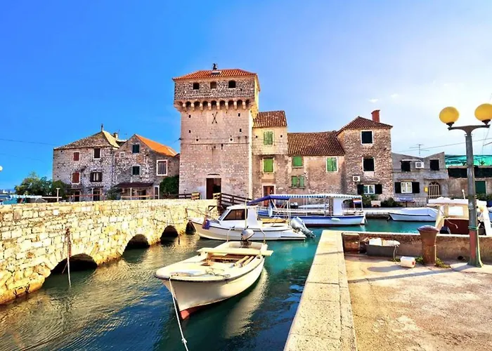 Sheley With Private Heated Pool-split Vila *