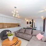 Sheley With Private Heated Pool-split Villa