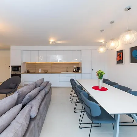 Luxury Sheley With Private Heated Pool-split *