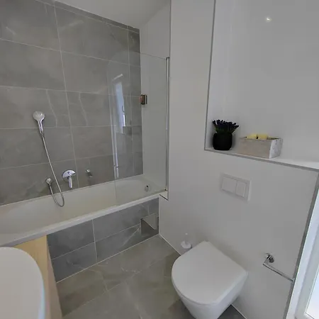 Vila Sheley With Private Heated Pool-split *