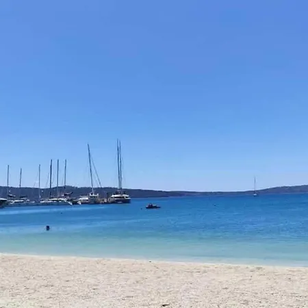 Sheley With Private Heated Pool-split Вілла Каштела