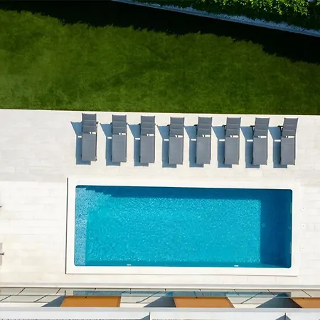 Sheley With Private Heated Pool-split Villa
